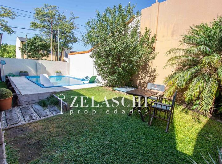 Casa · 149m² · 5 Ambientes · 2 Cocheras
