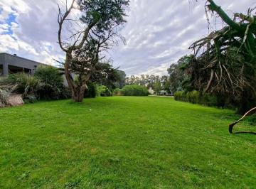 Terreno · 920m² · Terreno en Barrio Privado Barrancas de San Benito