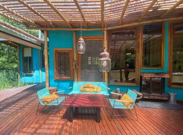 Casa · 300m² · 5 Ambientes · 2 Cocheras · Casa en Alquiler Anual