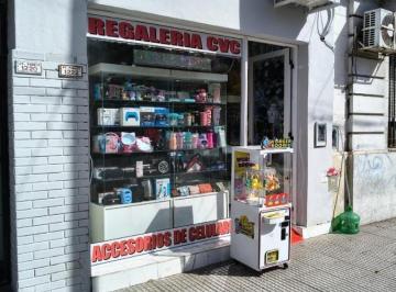 Local comercial · 50m² · Local Comercial Sin Expensas con Renta 7%