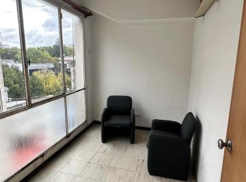 Oficina comercial · 26m² · 2 Ambientes · Oficina en Alquiler Luminosa