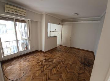 Departamento · 34m² · 2 Ambientes · Lepoldo Marechal y Av Diaz Velez - Parque Centenario - Excelente Dpto 2 Amb. Frente Al Parque!