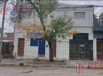 Casa · 260m² · 14 Ambientes · Casa en Venta - Alberdi
