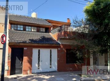 PH de 4 ambientes, Velez Sarsfield · PH 4 Ambientes Al Frente con Cochera y Terraza Propia - Sin Expensas y Apto Crédito
