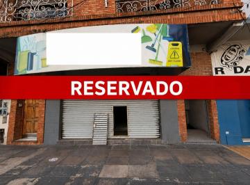 Local comercial · 135m² · Unico Local en Mitre y Lavalle con Deposito - 130 m²