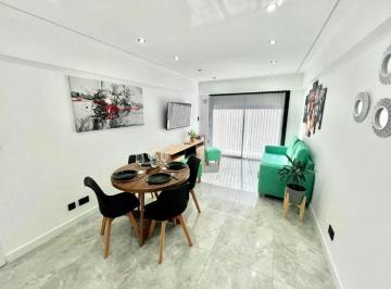 Departamento de 3 ambientes, Mar del Plata · 3 Ambientes a La Calle con Balcón en Venta