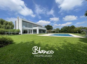 Casa · 340m² · 8 Ambientes · 1 Cochera · Casa en Alquiler en Haras Santa Maria, Escobar, G. B. a. Zona Norte