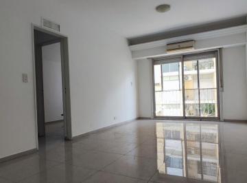 Departamento · 70m² · 4 Ambientes · En El Corazon de Quilmes, en Venta, Depto 4 Amb, Balcón.