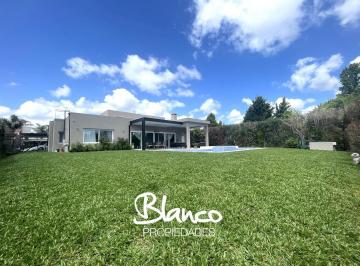 Casa · 242m² · 5 Ambientes · 1 Cochera · Casa en Venta en Haras Santa Maria, El Atardecer, Escobar, G. B. a. Zona Norte