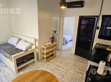 Casa · 2 Ambientes · Casa Interna Alquiler