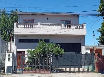 Bodega-Galpón · 250m² · 2 Ambientes · Galpón / Deposito en Alquiler 250 m² - Boulogne