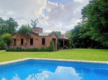 Casa · 208m² · 5 Ambientes · 1 Cochera · Casa en Venta en Parque Alta Vista, Escobar, G. B. a. Zona Norte