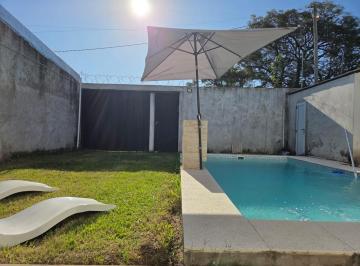 Quinta vacacional · 70m² · 1 Cochera · Quincho Bariloche