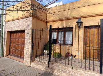 Casa de 4 ambientes, Chascomús · Casa Céntrica y Funcional (Barrio San José)