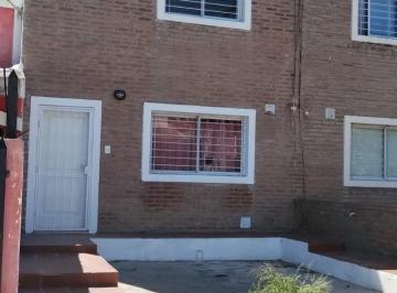 Casa · 75m² · 3 Ambientes · 1 Cochera · Dúplex en San Ignacio