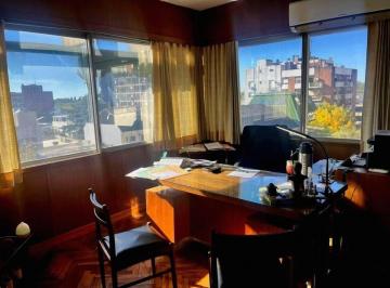 Oficina comercial · 52m² · 3 Ambientes · Oficina en S. Isi. - Centro