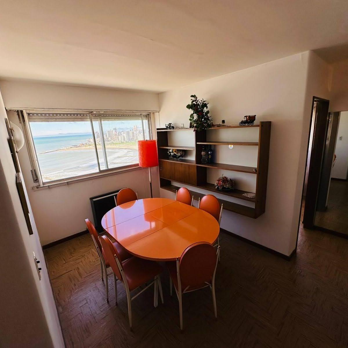 Venta departamento 3 ambientes con vista panorámica al mar y espacio de cochera