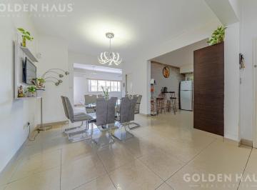PH · 149m² · 3 Dormitorios · 1 Cochera · PH 5 Amb con Cochera
