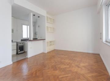 Departamento · 45m² · 2 Ambientes · Departamento Semipiso en Venta de 2 Ambientes Reciclado en Recoleta