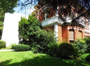 Casa · 582m² · 8 Ambientes · 1 Cochera · Chalet 4 Amb, con Dep. Pileta, Quincho, Villa Devoto, Caba