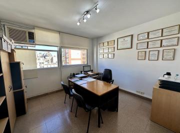 Oficina comercial · 33m² · 3 Ambientes · Oficina Centrica en Venta