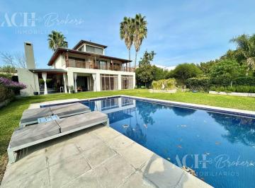 Casa · 290m² · 8 Ambientes · 4 Cocheras · Casa en Venta en Los Castores, Nordelta, Tigre