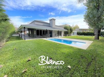 Casa · 140m² · 4 Ambientes · 3 Cocheras · Casa en Venta en Acacias Blancas, Maquinista Savio, Escobar