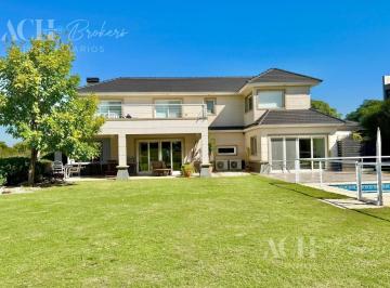 Casa · 464m² · 7 Ambientes · 2 Cocheras · Casa en Alquiler en El Golf, Nordelta, Tigre
