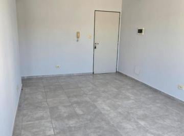 Departamento · 45m² · 2 Ambientes · 1 Cochera · Se Alquila Departamento con Cochera en Augusto Lopez 1020