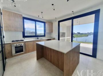 Casa · 223m² · 4 Ambientes · Casa en Venta en Santa Ana, Villanueva, Tigre