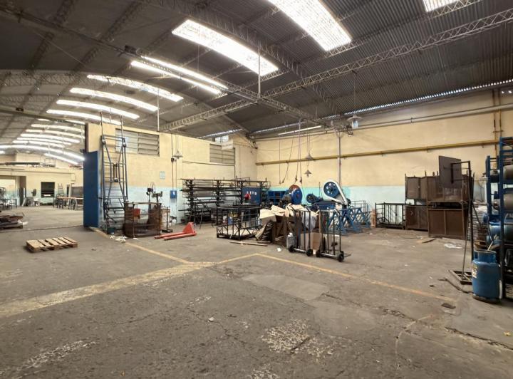 Bodega-Galpón · 801m² · 3 Ambientes