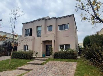 Casa · 250m² · 5 Ambientes · 3 Cocheras · Casa en Venta en Los Sauces, Nordelta, Tigre