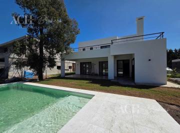 Casa · 270m² · 5 Ambientes · Casa en Venta en Laguna Grande, Villanueva, Tigre