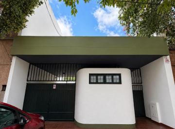 Casa · 255m² · 4 Dormitorios · 1 Cochera · Casa - La Plata