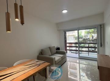 Departamento · 70m² · 3 Ambientes · 3 Ambientes con Balcón Saliente y Patio