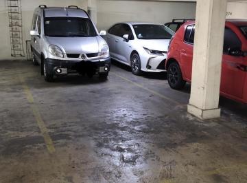 Garage · Cochera en Barrio Norte