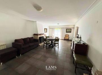 Casa · 220m² · 5 Ambientes · 1 Cochera · Venta - Casa 5 Ambientes - Barrio Nueva Pomeya