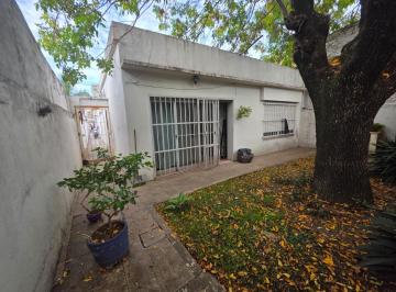 Casa · 75m² · 3 Ambientes · En Venta en Caseros Casa en PH de 3 Ambientes Fondo con Parrilla F: 11077