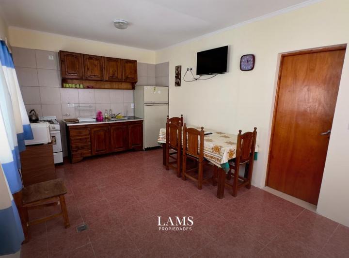 Casa · 4 Ambientes · 1 Cochera