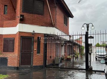 PH · 54m² · 3 Ambientes · 1 Cochera · Casa Tipo PH en Venta 3 Ambientes Villa Luzuriaga