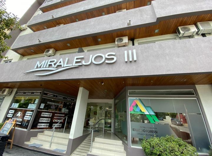 Departamento · 60m² · 2 Ambientes · 1 Cochera
