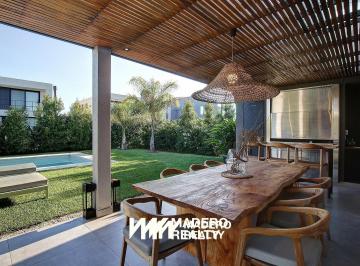 Casa · 223m² · 4 Ambientes · 4 Cocheras · Venta Casa 4 Ambientes con Pileta Climatizada y Lote Interno de 500 m² – Los Castaños, Nordelta