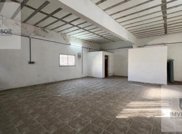 Bodega-Galpón · 80m² · 2 Ambientes · 1 Cochera · Galpón en Excelente Estado con Entrada de Vehículo.