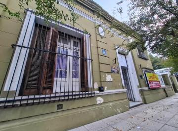 Casa · 266m² · 6 Ambientes · Inmueble Comercial, Lote 17,32 X 39,20 m. Oportunidad