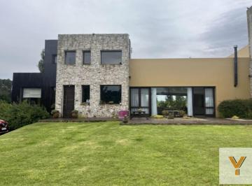 Casa · 776m² · 8 Ambientes · Casa en Venta - 6 Dorm. 6 Baños - 23.900 m² - Mar del Plata