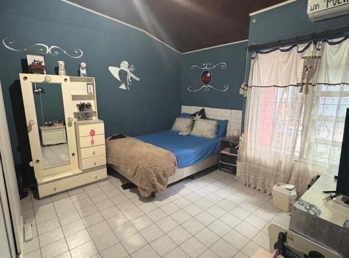 Casa · 266m² · 5 Ambientes · 1 Cochera