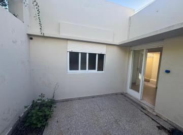 PH · 40m² · 2 Ambientes · PH en Venta en 17 E/ 37 y 38 La Plata