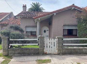 Casa de 3 ambientes, Miramar · Chalet 3 Ambientes - Sobre Av