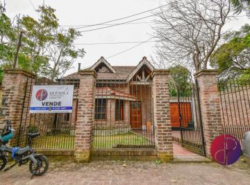 Casa · 205m² · 5 Ambientes · 2 Cocheras · Chalet con Fondo, Pileta y Quincho