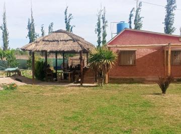 Casa de 5 ambientes, Maipú · Casa con Quincho y Pileta, Castro Barros, Coquimbito, Maipú